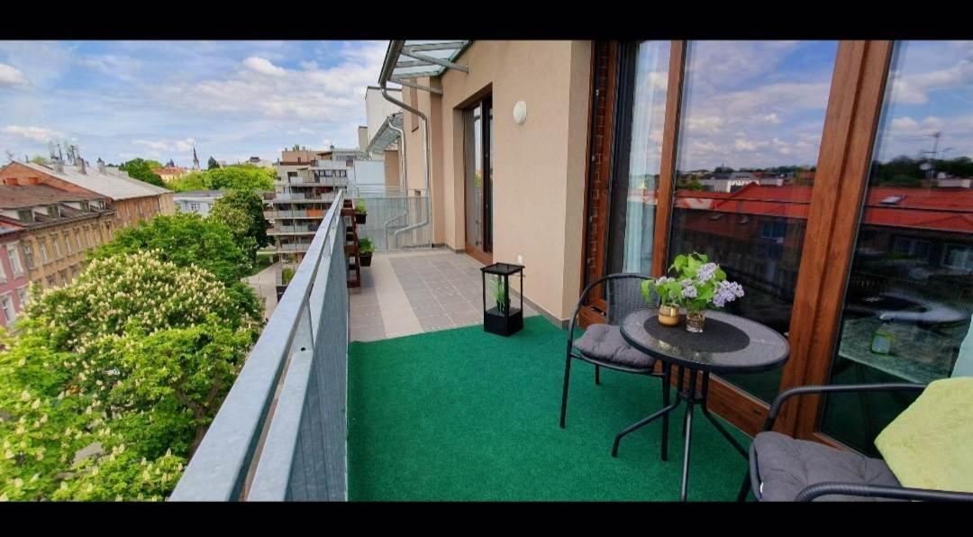 Apartman Jako Doma Olomouc Eksteriør billede